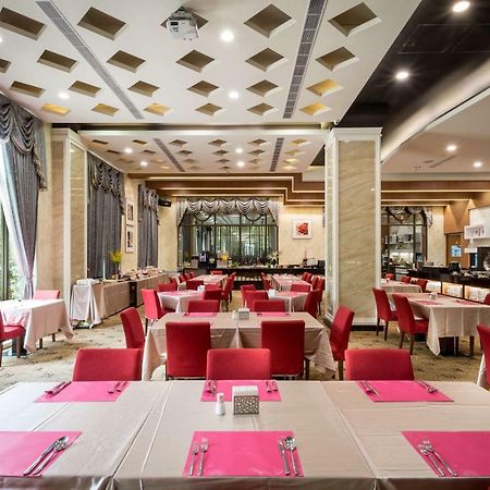 Royal Chiayi Hotel Екстериор снимка