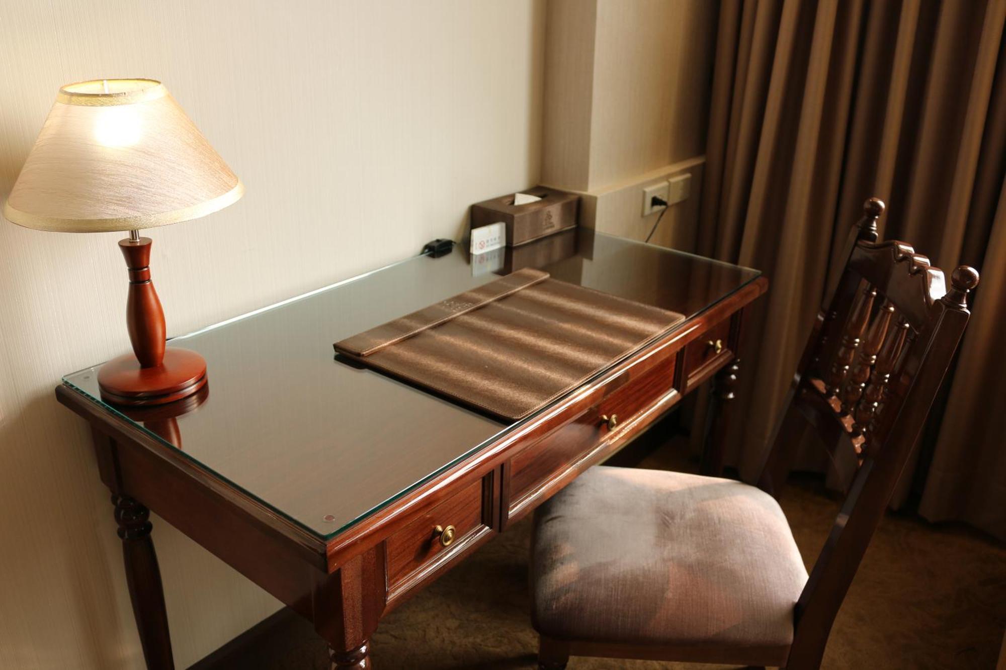 Royal Chiayi Hotel Екстериор снимка