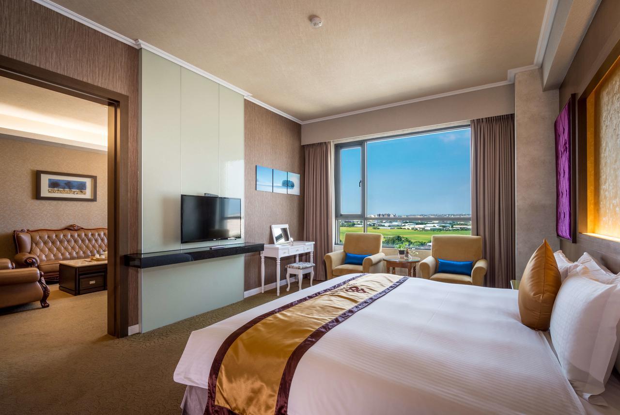 Royal Chiayi Hotel Екстериор снимка